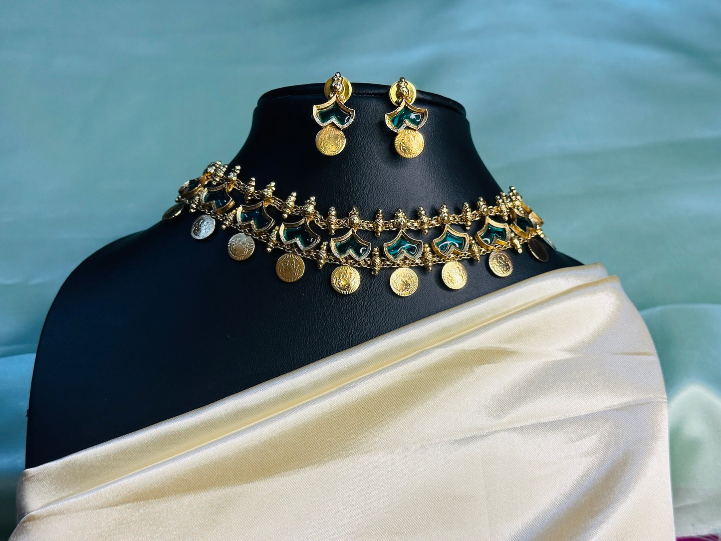 Three Layer Kasu Bottle Green Palakka Choker Set