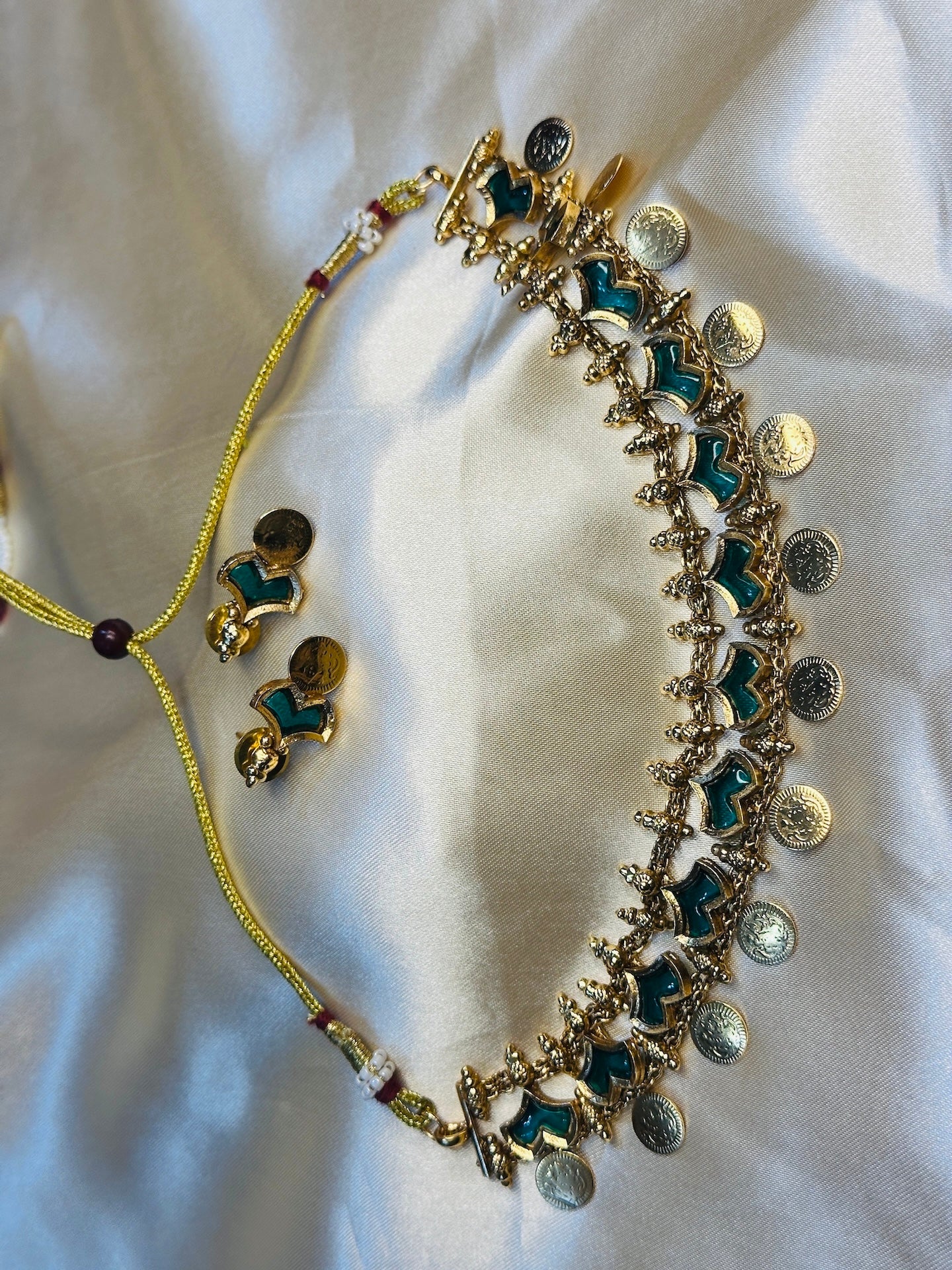 Three Layer Kasu Bottle Green Palakka Choker Set