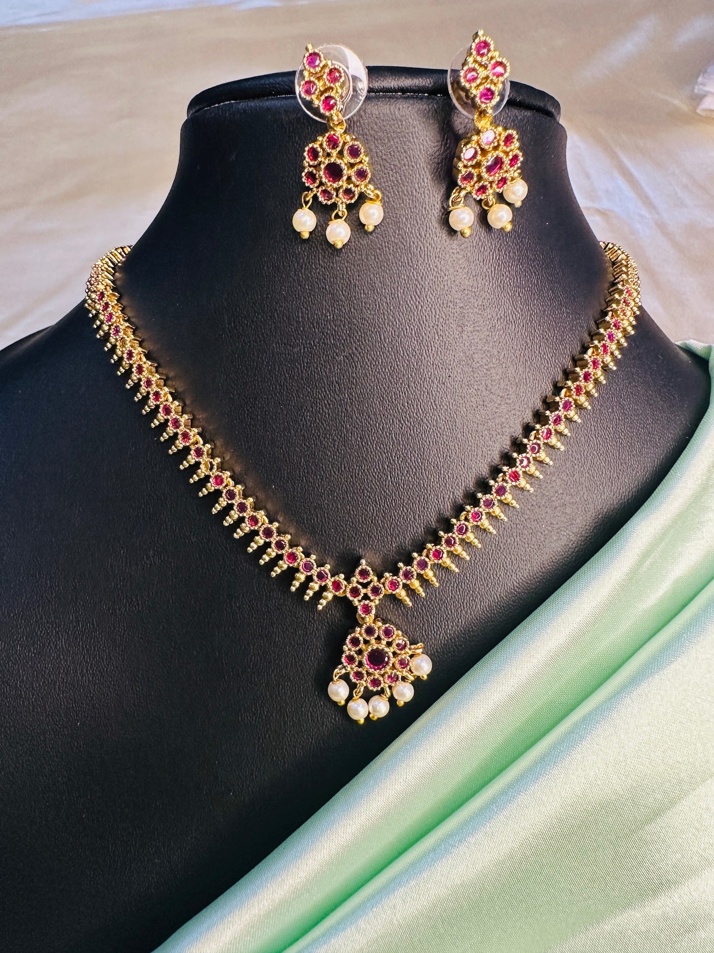 AD Stone Attigai Necklace Set